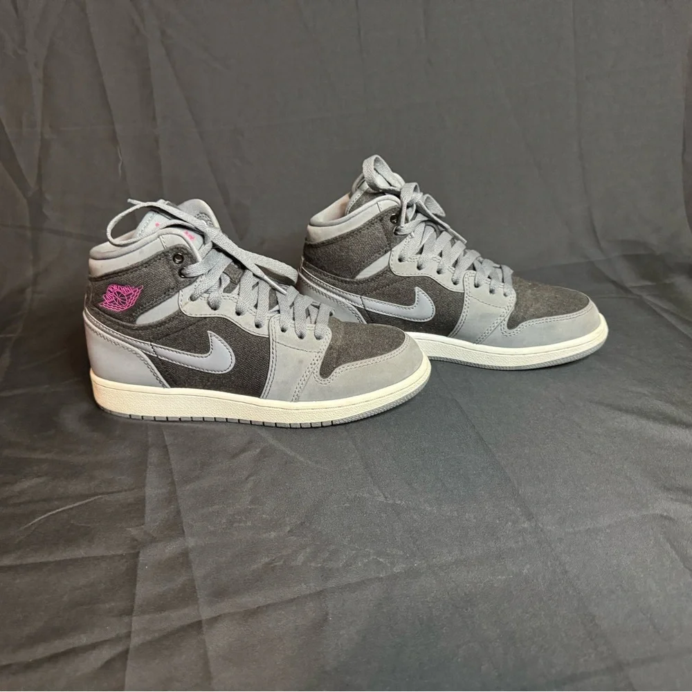 Jordan Kids Sneakers in Gray and Black with Pink Details - Picture 1 of 10